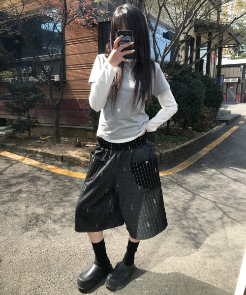 SEW-B（ソービー）の「ボタンセギングバミューダパンツ [デニムブラック]（その他パンツ・レディース・その他・FREE）」の6枚目の写真