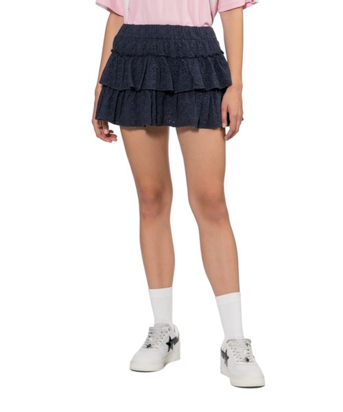 A BATHING APE(アベイシングエイプ)の「HEART BADGE WOVEN GARMENT DYE SKIRT(スカート・レディース・ネイビー・X-SMALL/SMALL)」の3枚目の写真