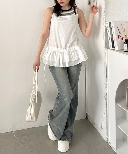 CLEA(クレア)の「フレア裾フリンジデニム(デニムパンツ・レディース・ブルー・M/L)」の8枚目の写真