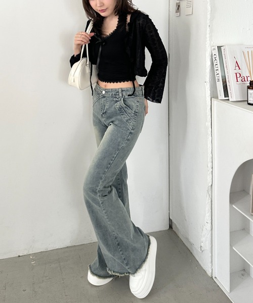 CLEA(クレア)の「フレア裾フリンジデニム(デニムパンツ・レディース・ブルー・M/L)」の7枚目の写真