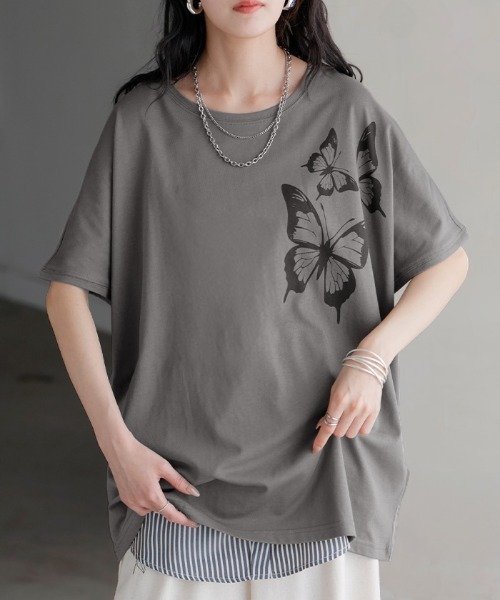 HUG.U(ハグユー)の「バタフライプリント綿Tシャツ(Tシャツ/カットソー・レディース・ホワイト/アッシュグレー/ブラック/レッド・FREE)」の12枚目の写真