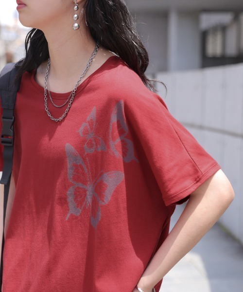 HUG.U(ハグユー)の「バタフライプリント綿Tシャツ(Tシャツ/カットソー・レディース・ホワイト/アッシュグレー/ブラック/レッド・FREE)」の19枚目の写真