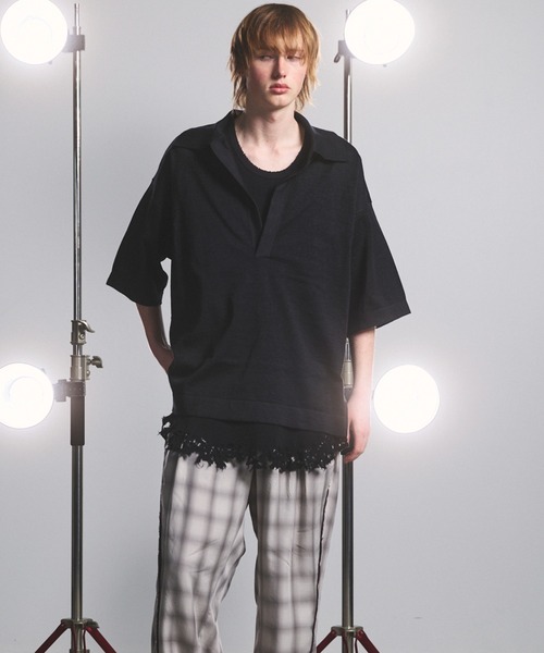 MAISON SPECIAL(メゾンスペシャル)の「《UNISEX》Ramie-SOLOTEX Prime-Over Deep Front Skipper Knit T-shirt/ラミーソロテックスプライムオーバーディープフロントスキッパーニットTシャツ【MAISON SPECIAL/メゾンスペシャル】(Tシャツ/カットソー・メンズ・サックスブルー/レッド/ブラック・0/1/2)」の5枚目の写真
