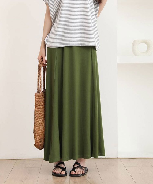 Flugge(フラッジー)の「リラックスドレープスカート(スカート・レディース・グリーン/アイボリー・LARGE/MEDIUM)」の3枚目の写真