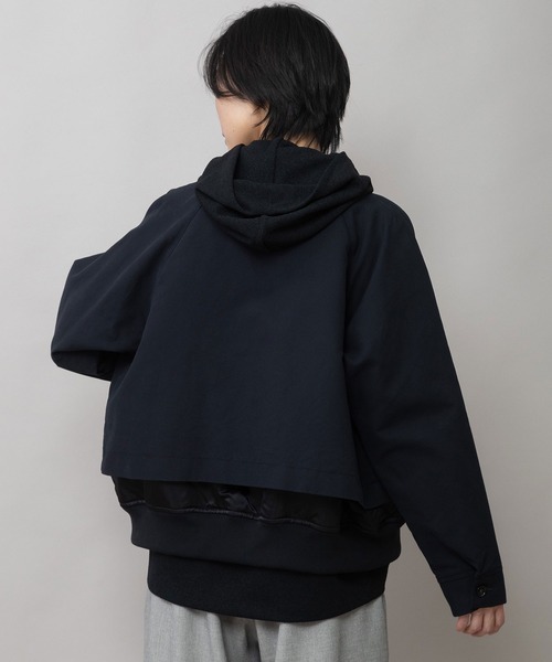 Munich(ミューニック)の「オーガニックコットン×ナイロンツイル ハリントンフライトジャケット(ブルゾン・レディース・ブラック/ベージュ/アイボリー・FREE)」の7枚目の写真