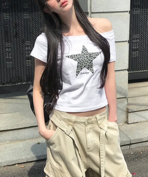 VIVID LADY(ビビッドレディー)の「レオパードスタープリント ワンショルダー半袖Tシャツ(Tシャツ/カットソー・レディース・ホワイト/ブラック・FREE)」の9枚目の写真