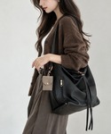 REAIMER(リエメ)の《嬉しいドリンクホルダー付き》REAIMER【リエメ】ドレープ 2way ショルダー ボディバッグ ミニポーチ A4サイズ収納可