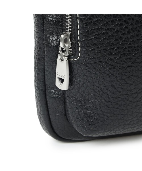 Guess(ゲス)の「BOSTON Flat Crossbody ショルダーバッグ(ショルダーバッグ・メンズ・ブラウン/ブラック・ONE SIZE)」の9枚目の写真