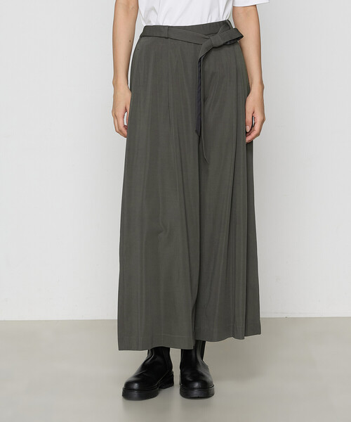 Gabardine K.T（ギャバジンケーティー）の「【セットアップ】ハイテンションポンチ WEEKEND パンツスーツ（その他パンツ・レディース・グレー/ブラック・9号）」の6枚目の写真