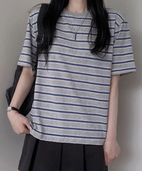 VIVID LADY(ビビッドレディー)の「マルチボーダー 半袖Tシャツ(Tシャツ/カットソー・レディース・レッド/ネイビー/グレー/アイボリー/グリーン・FREE)」の1枚目の写真
