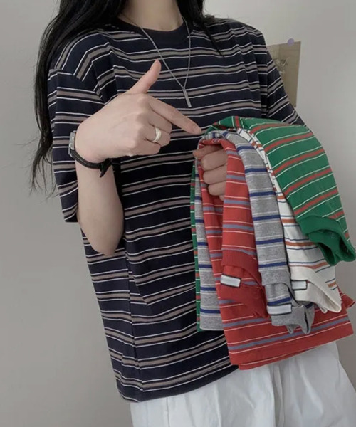 VIVID LADY(ビビッドレディー)の「マルチボーダー 半袖Tシャツ(Tシャツ/カットソー・レディース・レッド/ネイビー/グレー/アイボリー/グリーン・FREE)」の9枚目の写真