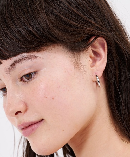 TINA:JOJUN(ティーナジョジュン)の「プランプフープ ステンレス ピアス TINA:JOJUN(ピアス(両耳用)・レディース・ゴールド/シルバー・フリー)」の4枚目の写真