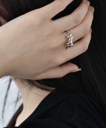 H.O.V（フォブ）の「リング（リング）」