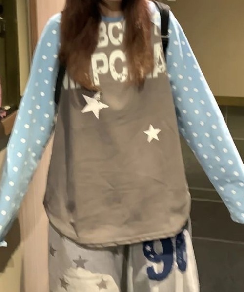 SHEPP(シープ)の「星柄グラフィックロゴ ラグラン切替ドットスリーブロンT(Tシャツ/カットソー・レディース・ブルー・M/L)」の4枚目の写真