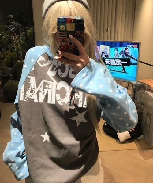 SHEPP(シープ)の「星柄グラフィックロゴ ラグラン切替ドットスリーブロンT(Tシャツ/カットソー・レディース・ブルー・M/L)」の5枚目の写真