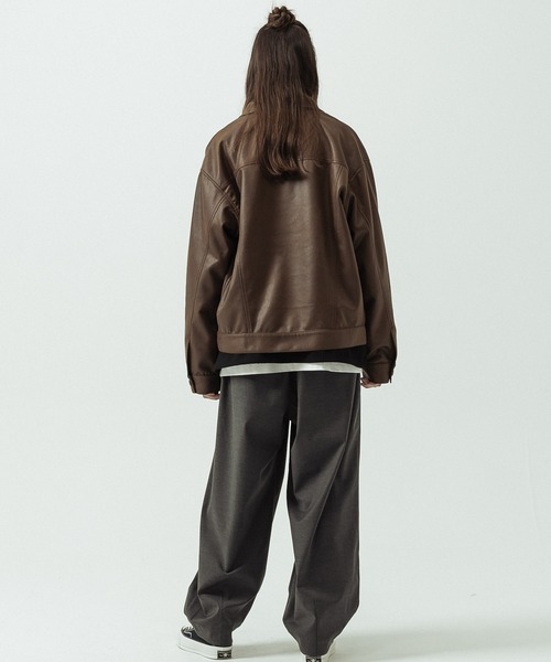 SLICK(スリック)の「【SLICK/スリック】T/R Stretch Gabardine Wide Two Tuck Balloon Pants/T/R ストレッチギャバジン ワイド2タックバルーンパンツ/(スラックス・メンズ・チャコールグレー/ブラウン/ブラック・2/3/1)」の4枚目の写真