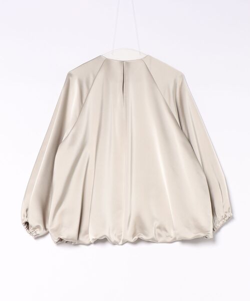 Audie a Muses(オーディアミューズ)の「ふっくらギャザーディテールジップアップブルゾン(ブルゾン・レディース・ベージュ/ネイビー・FREE)」の11枚目の写真