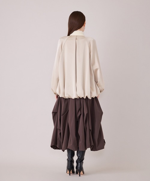 Audie a Muses(オーディアミューズ)の「ふっくらギャザーディテールジップアップブルゾン(ブルゾン・レディース・ベージュ/ネイビー・FREE)」の18枚目の写真