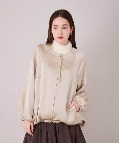 Audie a Muses(オーディアミューズ)の「ふっくらギャザーディテールジップアップブルゾン(ブルゾン・レディース・ベージュ/ネイビー・FREE)」の12枚目の写真