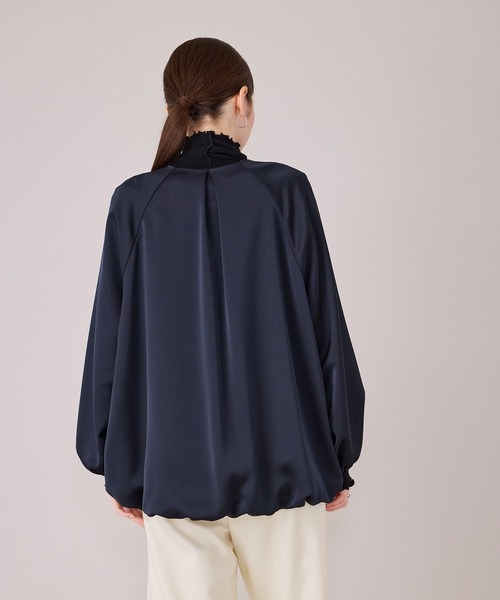 Audie a Muses(オーディアミューズ)の「ふっくらギャザーディテールジップアップブルゾン(ブルゾン・レディース・ベージュ/ネイビー・FREE)」の15枚目の写真