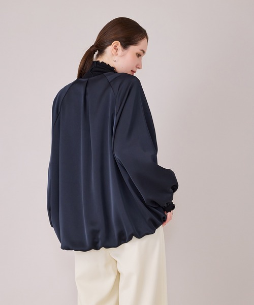 Audie a Muses(オーディアミューズ)の「ふっくらギャザーディテールジップアップブルゾン(ブルゾン・レディース・ベージュ/ネイビー・FREE)」の16枚目の写真