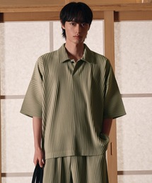 TNGT（ティーエヌジーティー）の「TNGT(ティーエヌジーティー)Yoyogi プリーツポロ（ポロシャツ）」