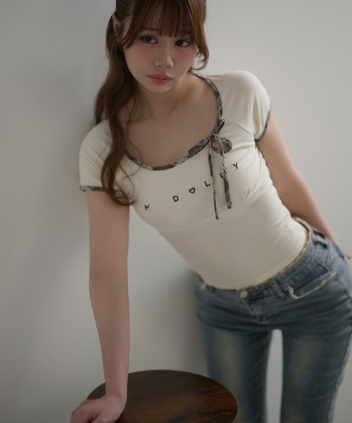 M DOLLY（エムドリー）の「*M DOLLY original* Check ribbon logo moa tops / チェックリボンロゴモアトップス（Tシャツ/カットソー・レディース・アイボリー/ダークグレー・FREE）」の7枚目の写真