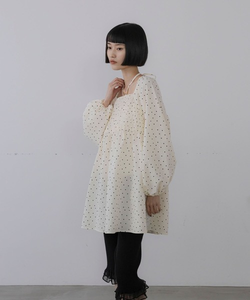 LOWRYS FARM(ローリーズファーム)の「ペプラムチュニックブラウス 1064959(シャツ/ブラウス・レディース・ブラック/アイボリー・FREE)」の15枚目の写真
