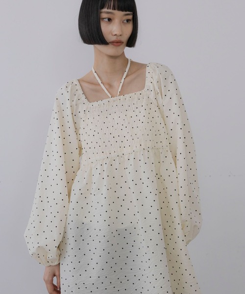 LOWRYS FARM(ローリーズファーム)の「ペプラムチュニックブラウス 1064959(シャツ/ブラウス・レディース・ブラック/アイボリー・FREE)」の13枚目の写真