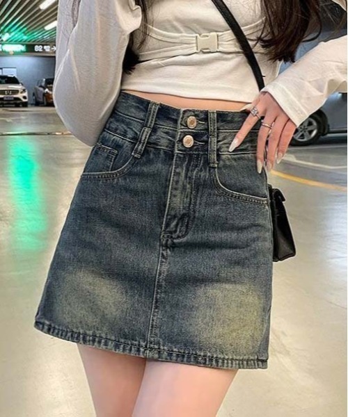 VENCEEXCHANGE(ヴァンスエクスチェンジ)の「サイドスリットデニムミニスカート(スカート・レディース・ブルー・S/M/L)」の4枚目の写真