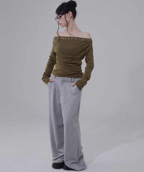 ENVYM(アンビー)の「ピグメント アイレット オフショル トップス(Tシャツ/カットソー・レディース・グレー/ブラウン/カーキ・FREE)」の12枚目の写真