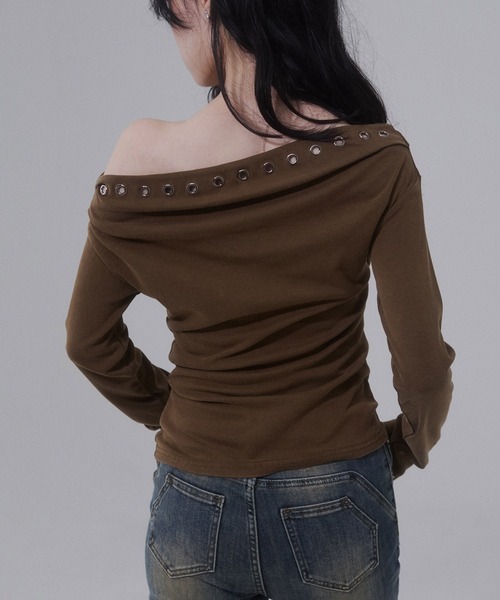 ENVYM(アンビー)の「ピグメント アイレット オフショル トップス(Tシャツ/カットソー・レディース・グレー/ブラウン/カーキ・FREE)」の19枚目の写真