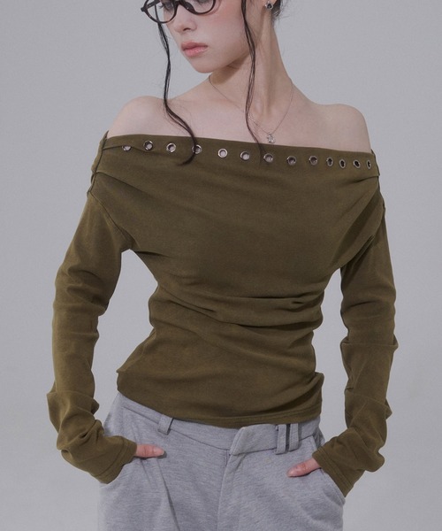 ENVYM(アンビー)の「ピグメント アイレット オフショル トップス(Tシャツ/カットソー・レディース・グレー/ブラウン/カーキ・FREE)」の21枚目の写真