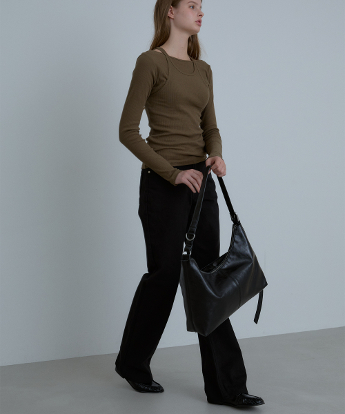 CCOMA（コンマ）の「CMJ36 ソフトブラックフレアパンツ（デニムパンツ・レディース・その他・SMALL/MEDIUM/LARGE）」の3枚目の写真