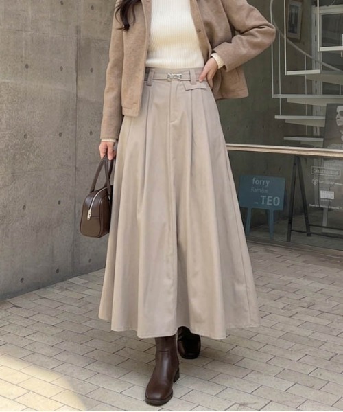 AMELY(エミリー)の「ベルト付き レザーライクロングスカート/Aライン/バックゴム(スカート・レディース・ブラウン/ベージュ/ブラック・L/M)」の3枚目の写真