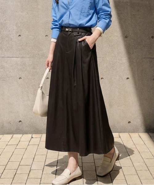 AMELY(エミリー)の「ベルト付き レザーライクロングスカート/Aライン/バックゴム(スカート・レディース・ブラウン/ベージュ/ブラック・L/M)」の11枚目の写真