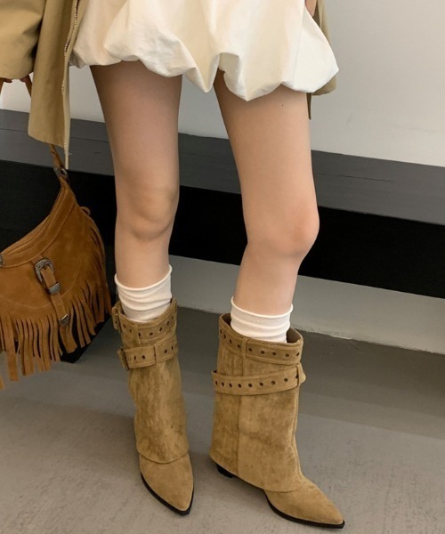 mebole(メボレ)の「double belt cover boots(ブーツ・レディース・キャメル/ブラウン/ブラック・MEDIUM/SMALL/LARGE)」の17枚目の写真