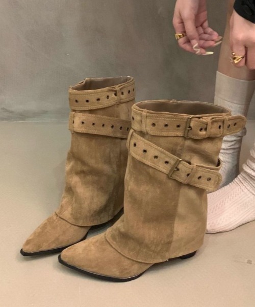 mebole(メボレ)の「double belt cover boots(ブーツ・レディース・キャメル/ブラウン/ブラック・MEDIUM/SMALL/LARGE)」の18枚目の写真