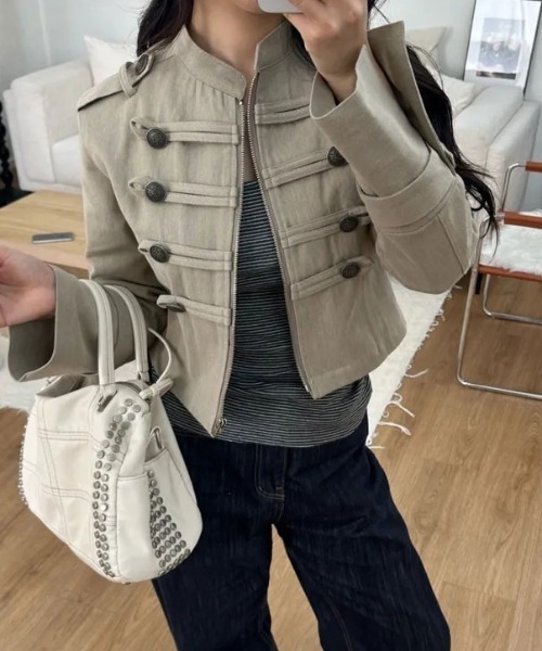 FAVORITO(ファヴォリート)の「ダブルブレストショートジャケット(その他アウター・レディース・カーキ/ブラック/ベージュ・F)」の11枚目の写真