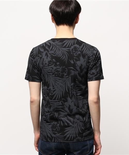 VENCEEXCHANGE（ヴァンスエクスチェンジ）の「総花柄半袖Tシャツ           （Tシャツ/カットソー・メンズ・オフホワイト/ブラック・SMALL/LARGE/MEDIUM）」の4枚目の写真