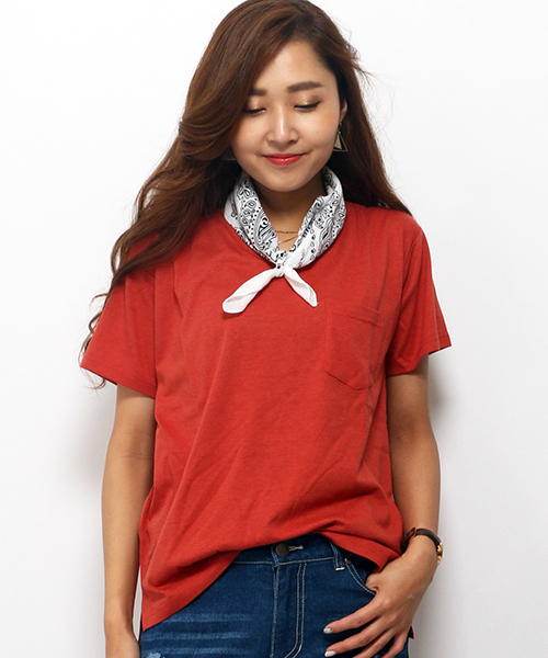 VENCEEXCHANGE（ヴァンスエクスチェンジ）の「ベーシックVネックTシャツ（Tシャツ/カットソー・レディース・ブラック/オフホワイト/ダークグリーン/ライトブラウン/オレンジ/ネイビー/コーラル・MEDIUM）」の6枚目の写真