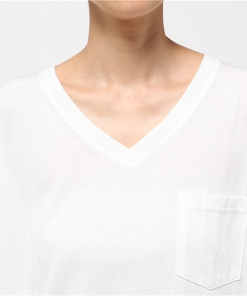 VENCEEXCHANGE（ヴァンスエクスチェンジ）の「ベーシックVネックTシャツ（Tシャツ/カットソー・レディース・ブラック/オフホワイト/ダークグリーン/ライトブラウン/オレンジ/ネイビー/コーラル・MEDIUM）」の12枚目の写真