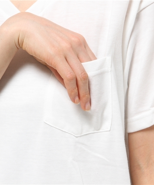 VENCEEXCHANGE（ヴァンスエクスチェンジ）の「ベーシックVネックTシャツ（Tシャツ/カットソー・レディース・ブラック/オフホワイト/ダークグリーン/ライトブラウン/オレンジ/ネイビー/コーラル・MEDIUM）」の14枚目の写真