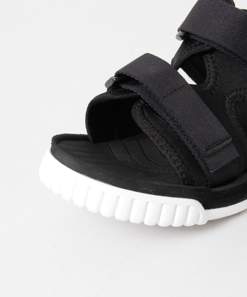 SHAKA(シャカ)の「SHAKA×UR 別注CHILL OUT(サンダル・メンズ・ブラック/グレー・8/10/9/7)」の6枚目の写真