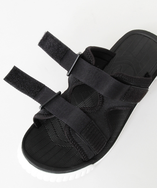 SHAKA(シャカ)の「SHAKA×UR 別注CHILL OUT(サンダル・メンズ・ブラック/グレー・8/10/9/7)」の8枚目の写真