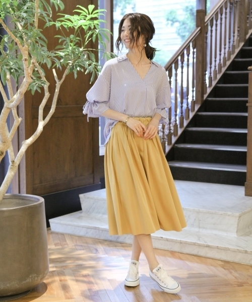 Andemiu(アンデミュウ)の「ドロストソデヌケエリブラウス762250(シャツ/ブラウス・レディース・オレンジ/オフホワイト/ブルー・FREE)」の9枚目の写真