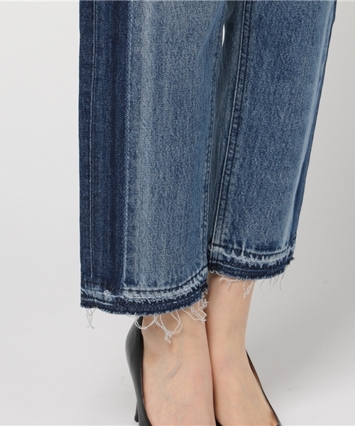 MOUSSY(マウジー)の「SIDE LINE TAPERED(デニムパンツ・レディース・ブルー・23inch/24inch/25inch/26inch/27inch)」の8枚目の写真