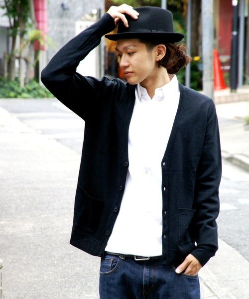 WEGO（ウィゴー）の「カシミアタッチVネックカーディガン（カーディガン/ボレロ・メンズ・ホワイト/ブラック/ベージュ/ケリー/ネイビー/レッド/ワイン/ターコイズブルー/ライトベージュ/マスタード/ロイヤルブルー・MEDIUM/LARGE）」の3枚目の写真