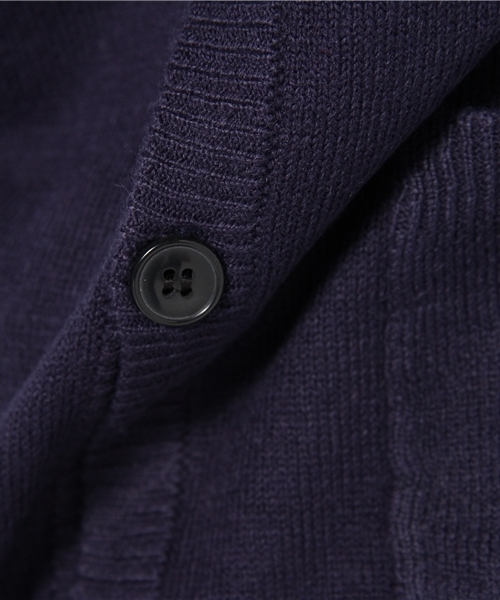 WEGO（ウィゴー）の「カシミアタッチVネックカーディガン（カーディガン/ボレロ・メンズ・ホワイト/ブラック/ベージュ/ケリー/ネイビー/レッド/ワイン/ターコイズブルー/ライトベージュ/マスタード/ロイヤルブルー・MEDIUM/LARGE）」の16枚目の写真