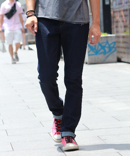 WEGO（ウィゴー）の「WEGO/スリムフィットストレッチパンツ（チノパンツ・メンズ・ブラック/グレー/ベージュ/グリーン/ダークインディゴブルー/ネイビー/ロイヤルブルー/パープル/ワイン/イエロー/インディゴブルー・SMALL/MEDIUM/LARGE）」の6枚目の写真